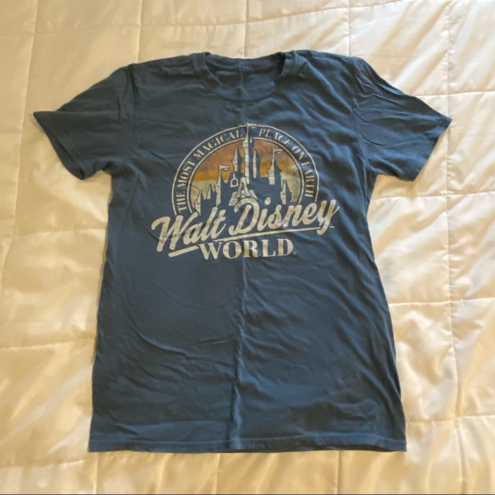 OFFICIAL DISNEY PARKS T-SHIRT
